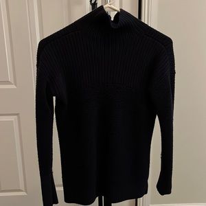 Lululemon sweater.